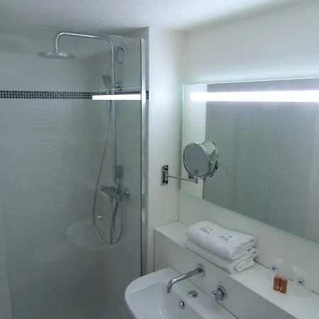 Hotel Campanile Annecy ~ Metz-tessy 3*