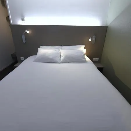 Hotel Campanile Annecy ~ Metz-tessy 3*