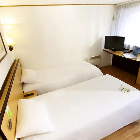 Campanile Annecy ~ Metz-tessy 3*