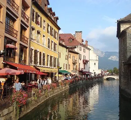 Campanile Annecy ~ Metz-tessy Hotel 3*